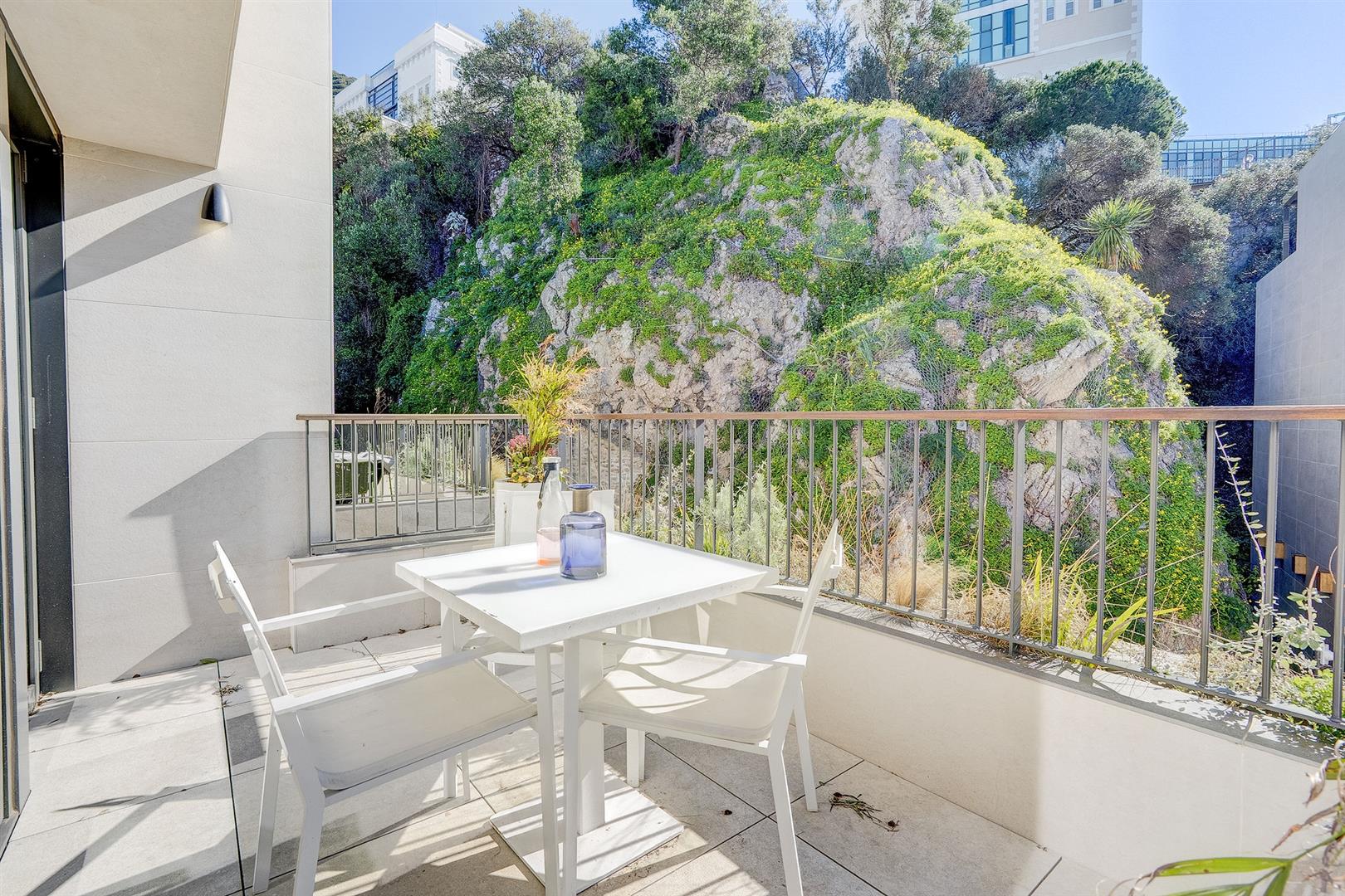 Image of House - 5 Bedrooms - 6 Bathrooms for Sale in North Gorge-Gibraltar, Image 32